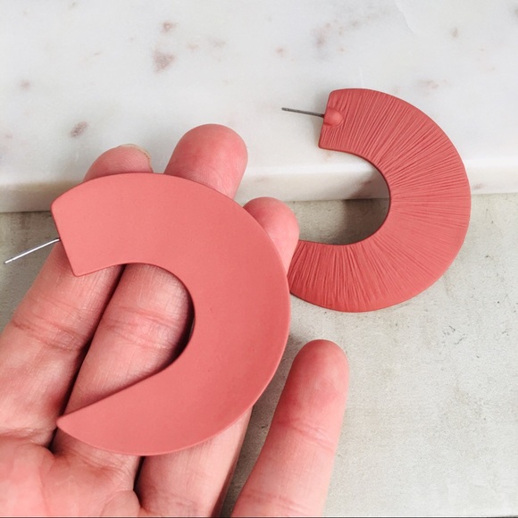 Matte Coated Semi-Circle Hoops - Picture 4 of 4